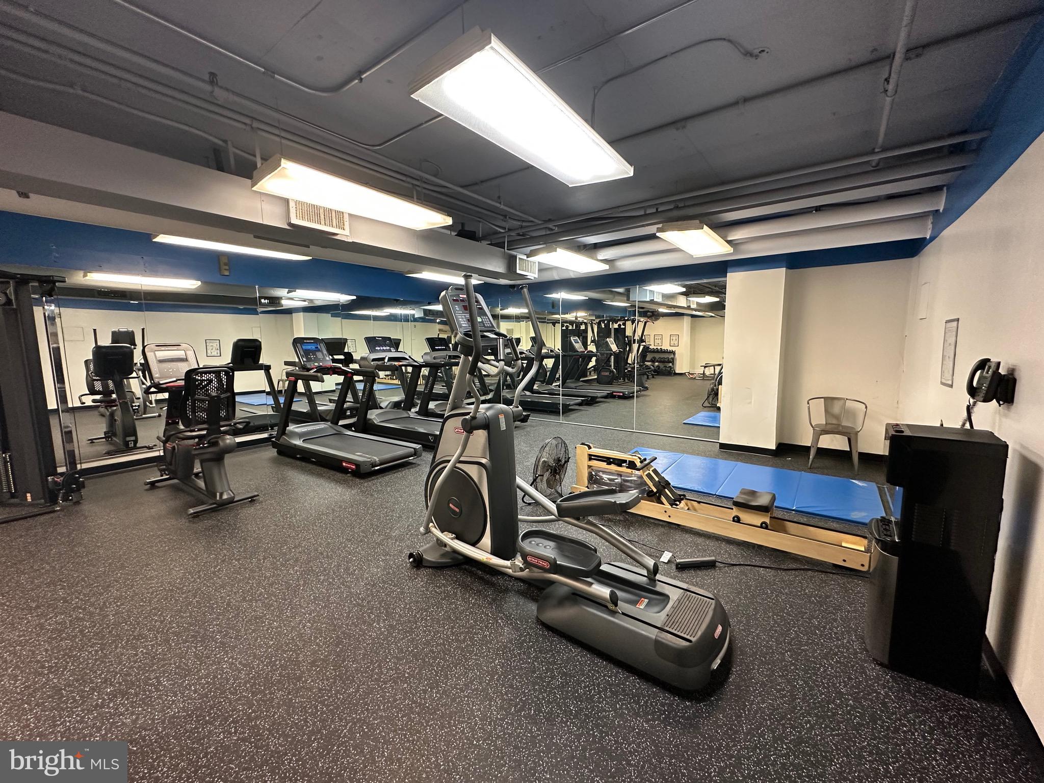 IDYLWOOD TOWERS CONDO - Residential