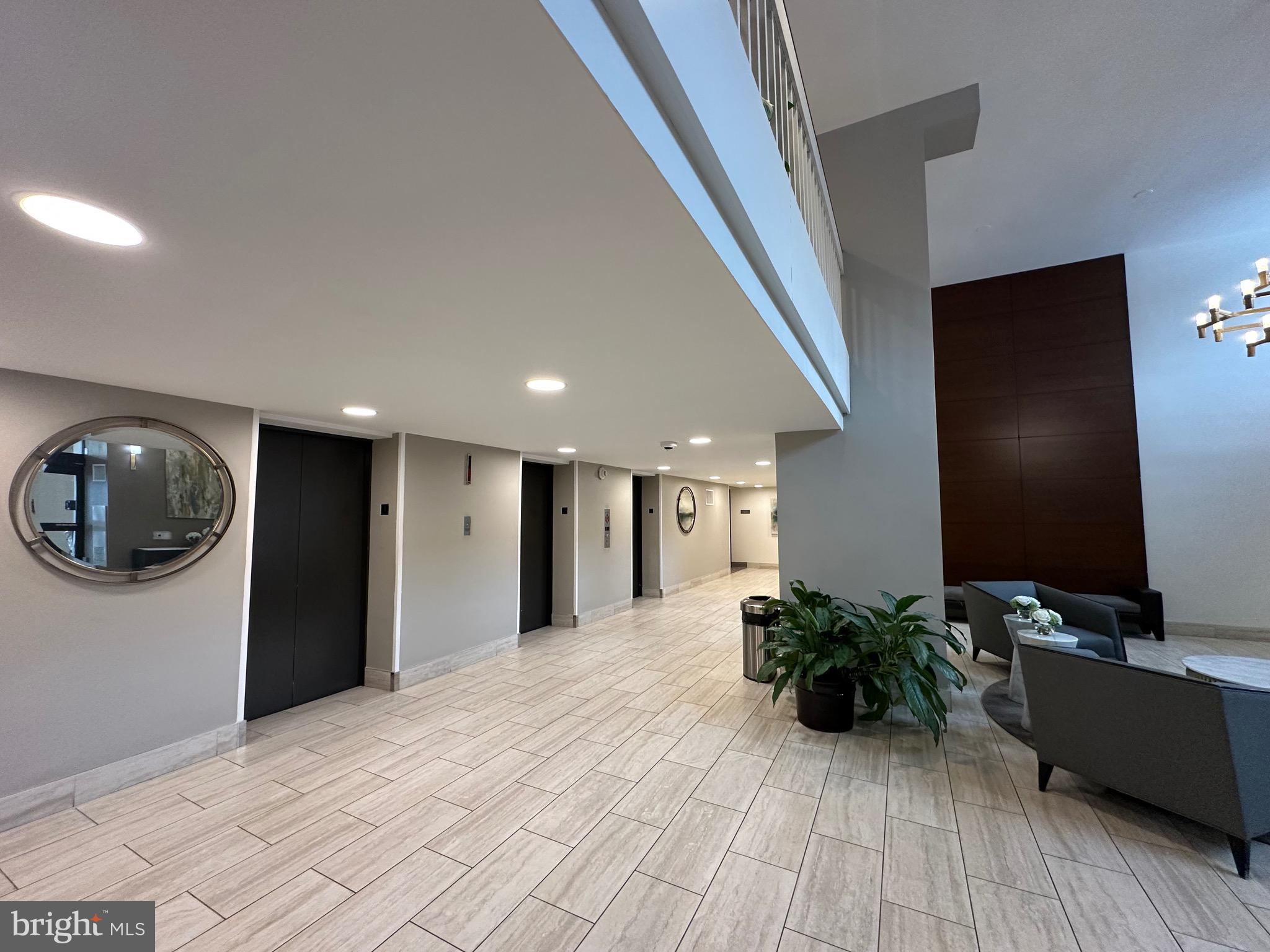 IDYLWOOD TOWERS CONDO - Residential