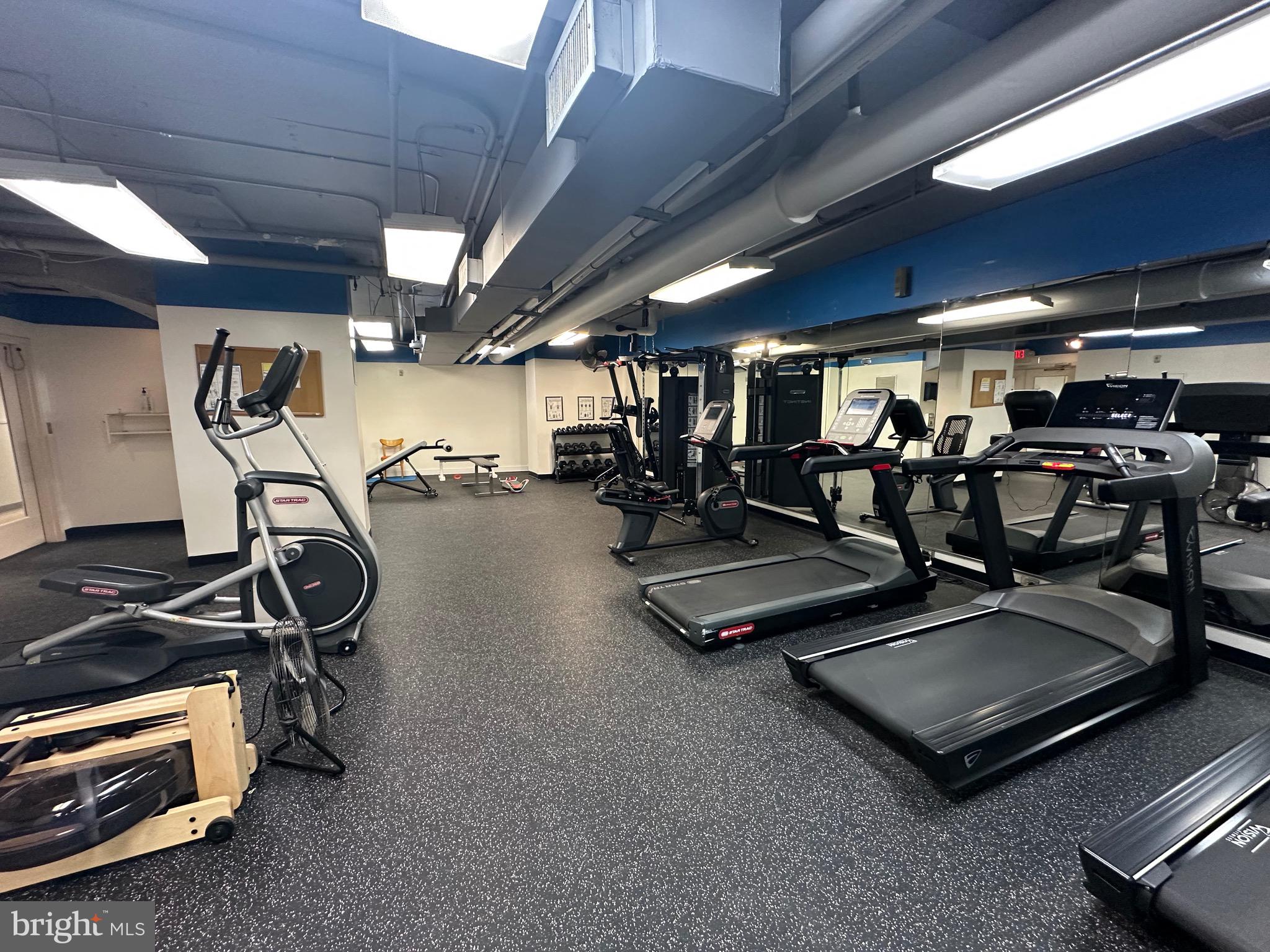 IDYLWOOD TOWERS CONDO - Residential