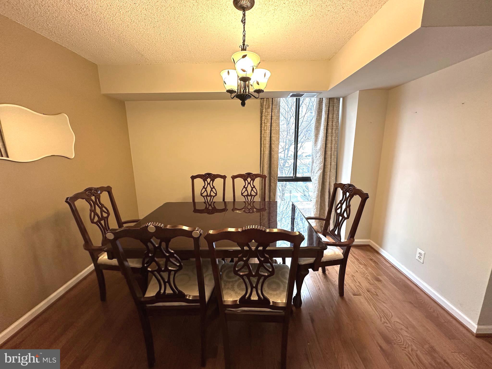 IDYLWOOD TOWERS CONDO - Residential