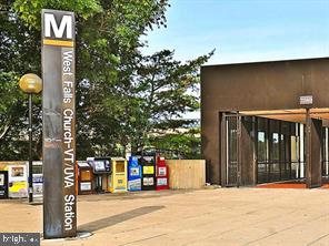 IDYLWOOD TOWERS CONDO - Residential