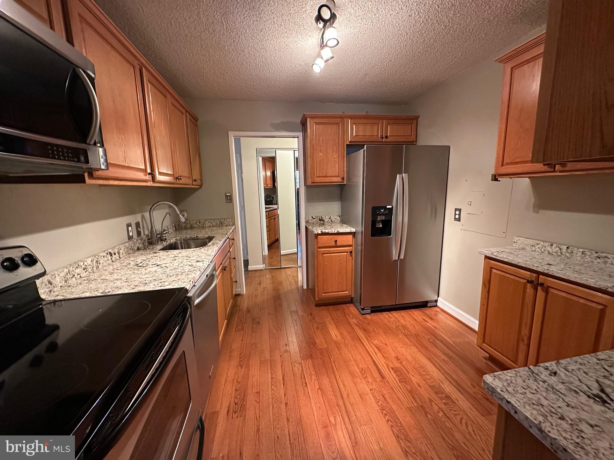 IDYLWOOD TOWERS CONDO - Residential