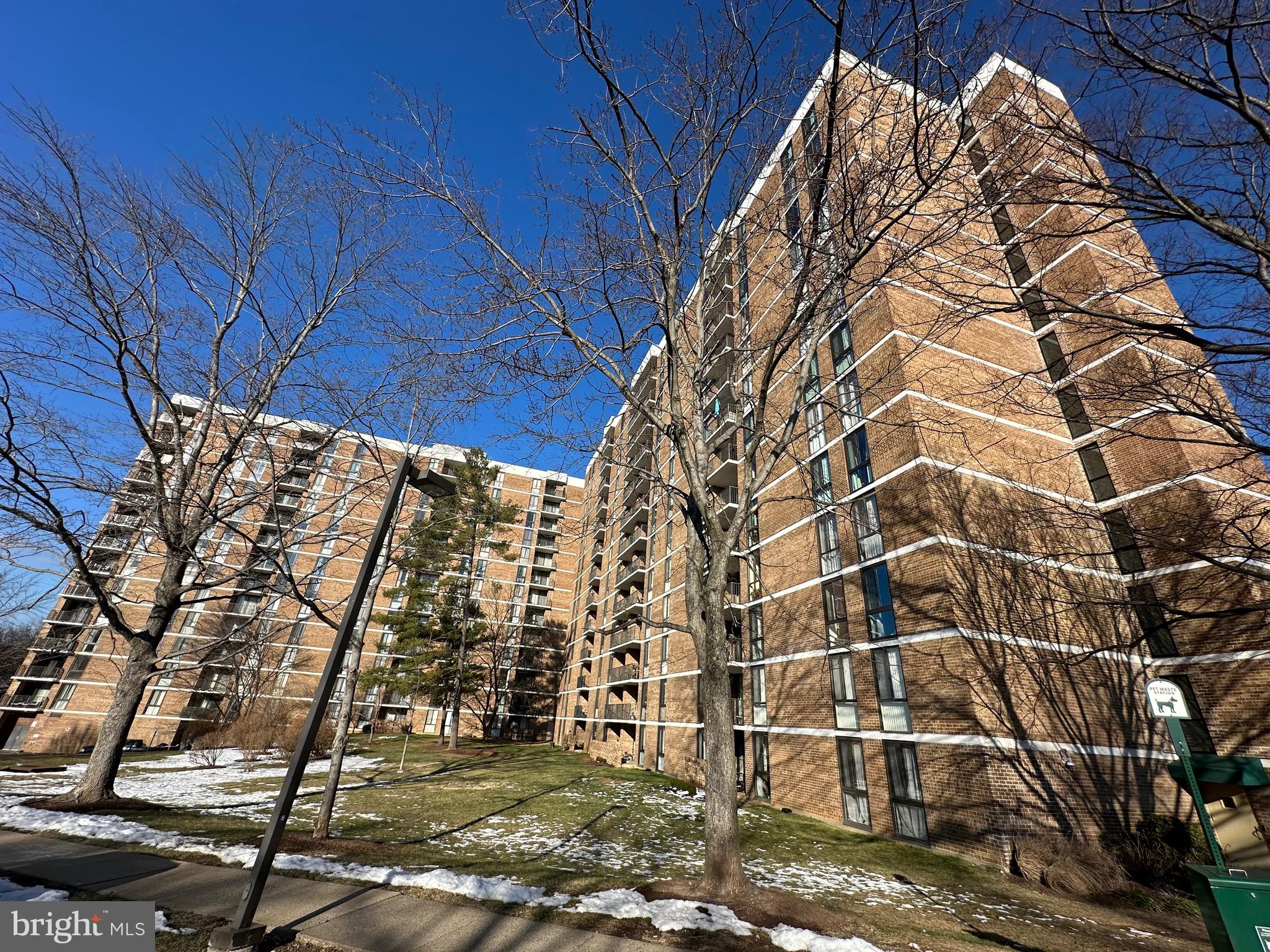 IDYLWOOD TOWERS CONDO - Residential