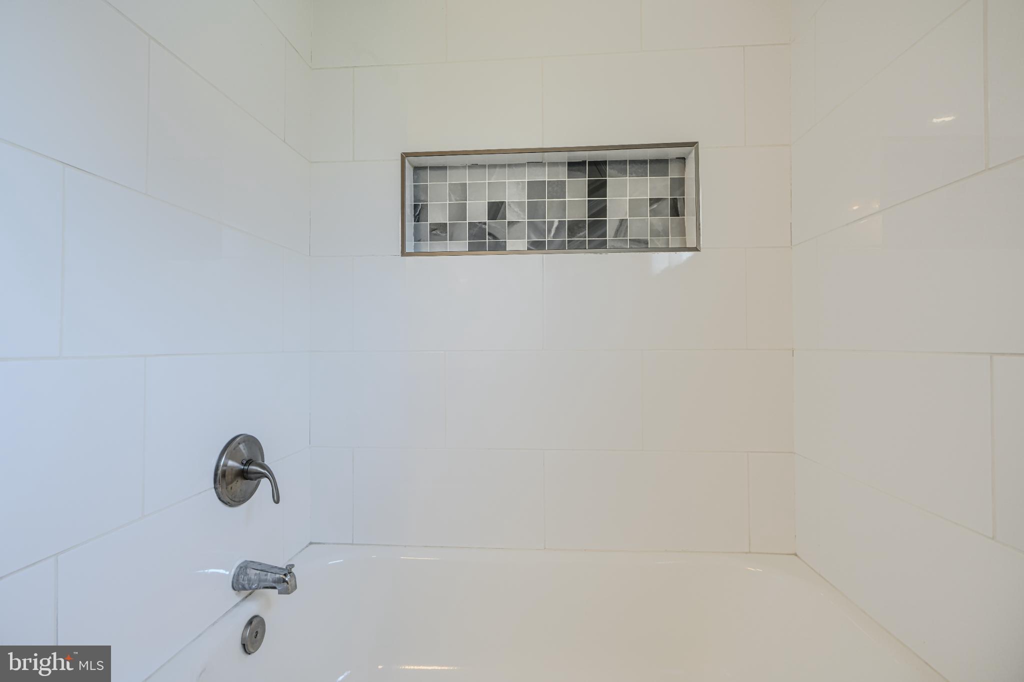 VALLEY STREAM - Residential Lease