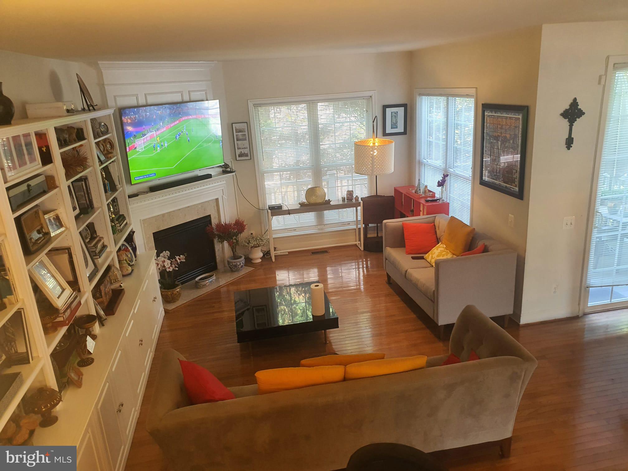 LAUREL RIDGE CROSSING - Residential Lease