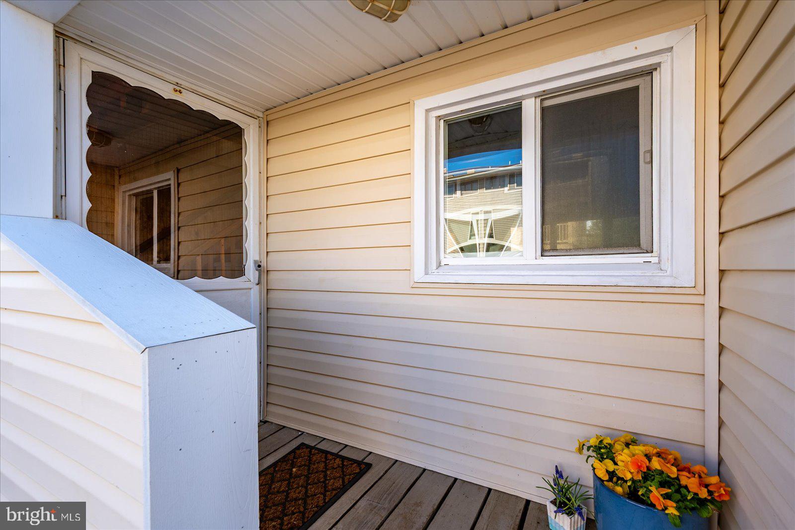 TOWER SHORES - Residential