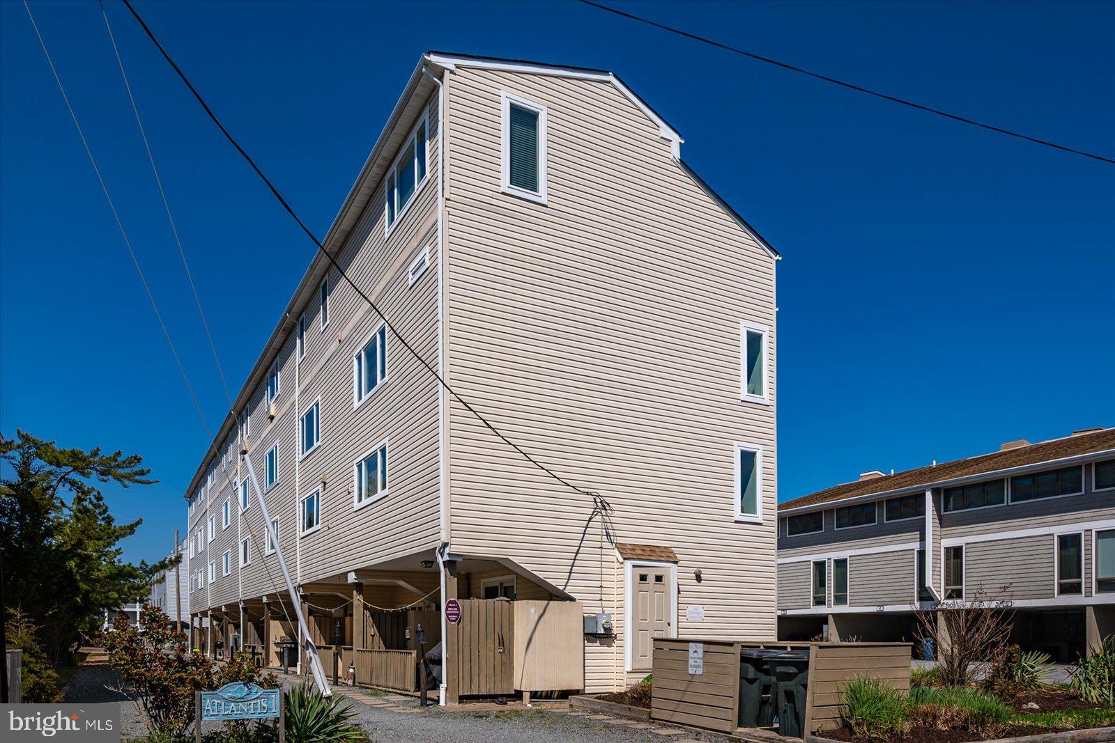 TOWER SHORES - Residential