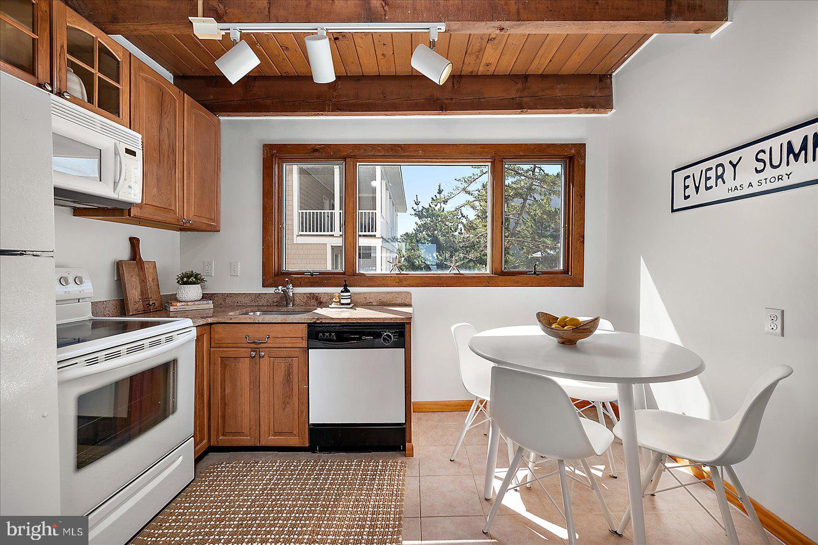 TOWER SHORES - Residential