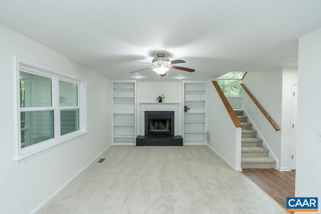 LAKE REYNOVIA - Residential