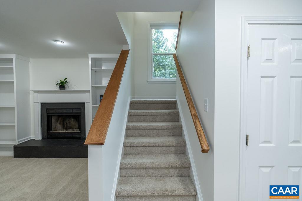 LAKE REYNOVIA - Residential