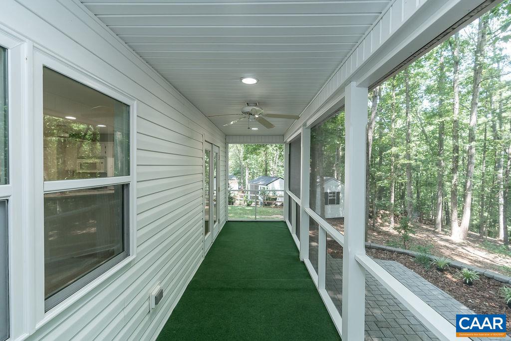 LAKE REYNOVIA - Residential