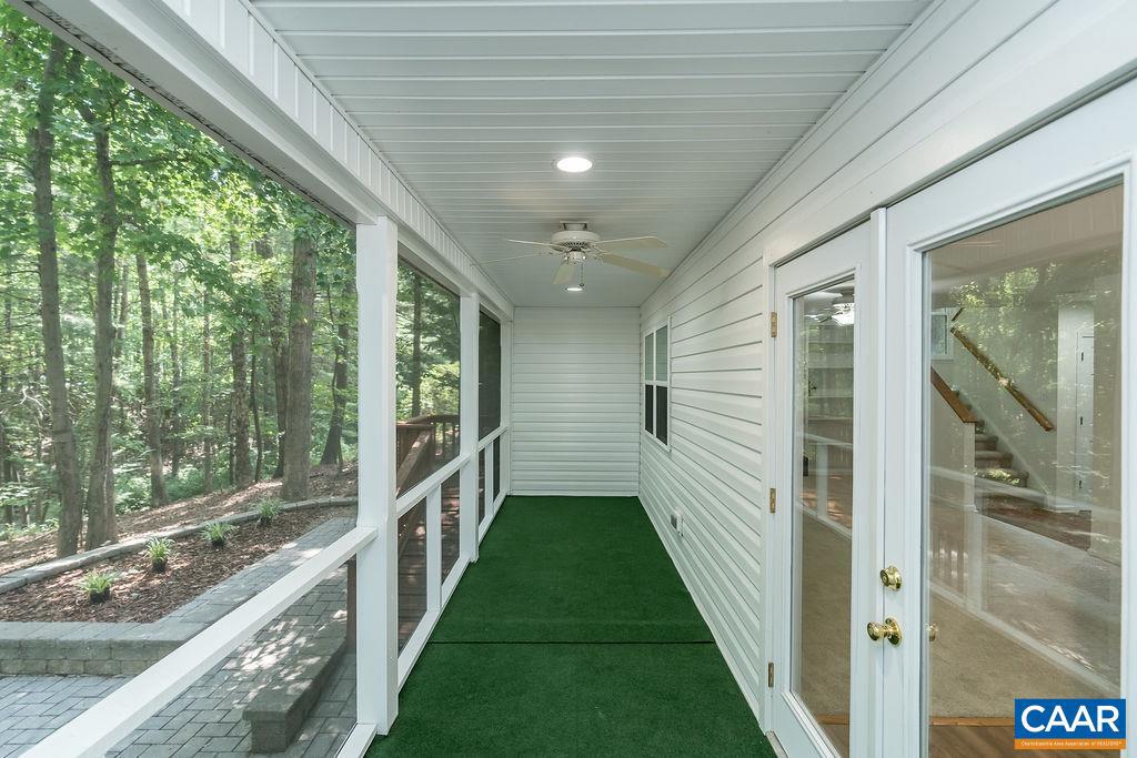 LAKE REYNOVIA - Residential