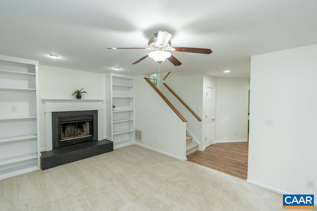 LAKE REYNOVIA - Residential