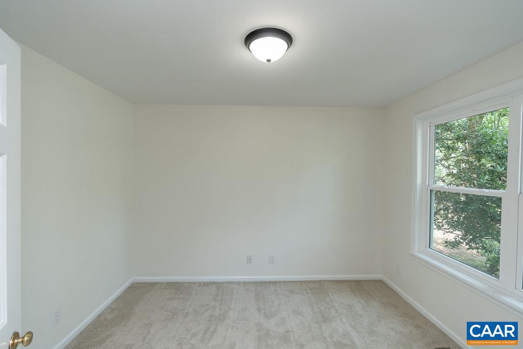 LAKE REYNOVIA - Residential