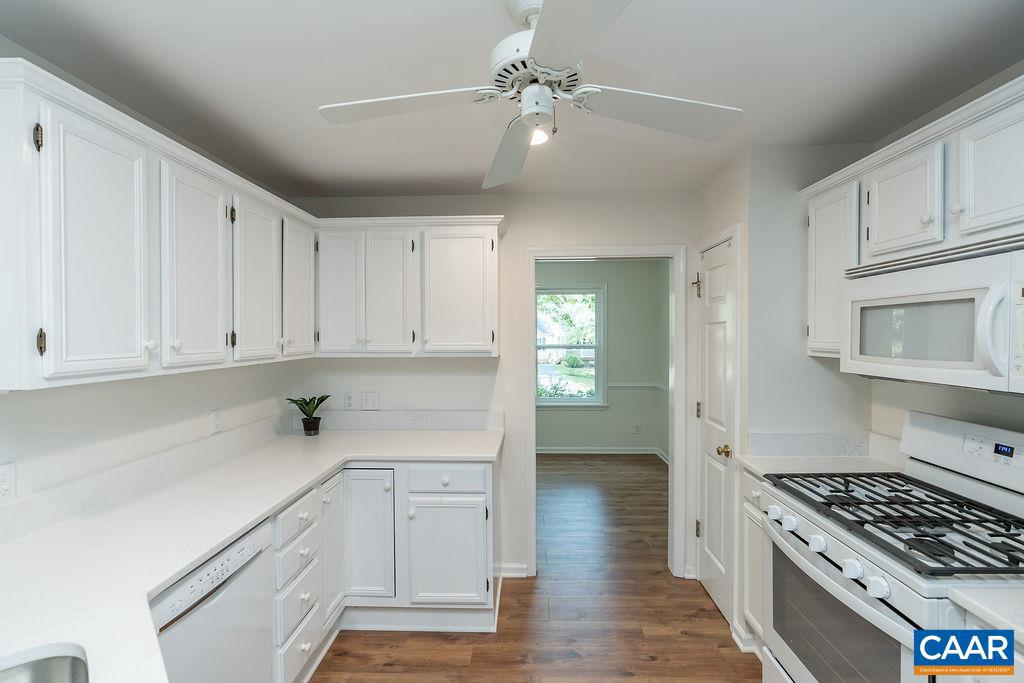 LAKE REYNOVIA - Residential