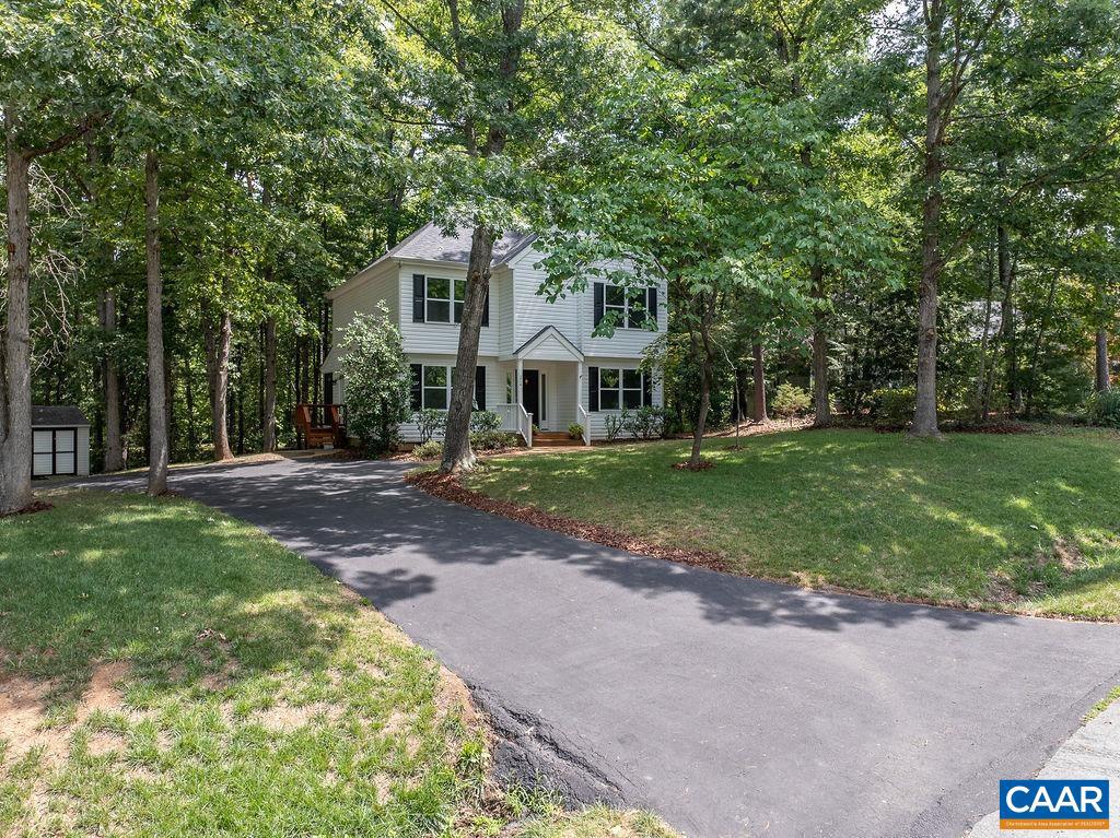 LAKE REYNOVIA - Residential