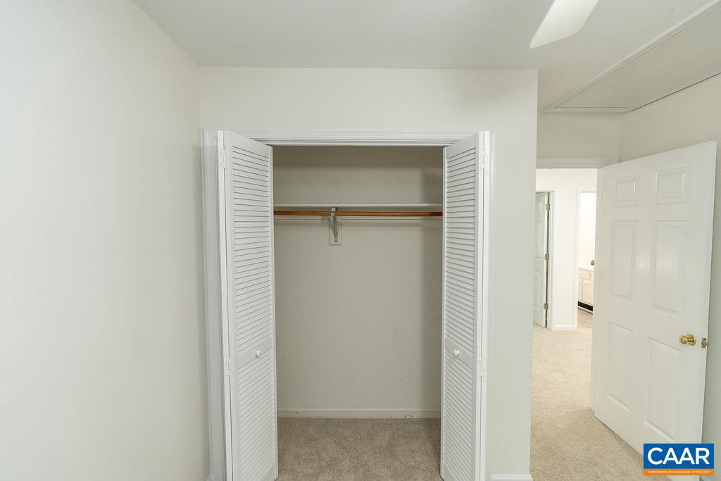 LAKE REYNOVIA - Residential