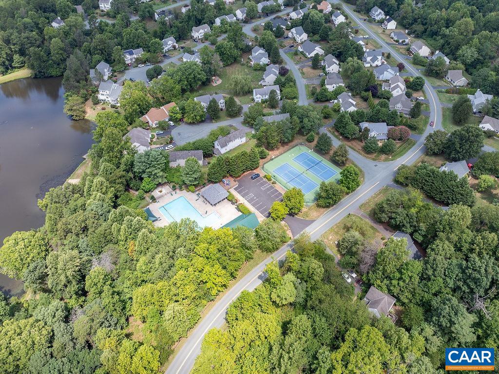 LAKE REYNOVIA - Residential