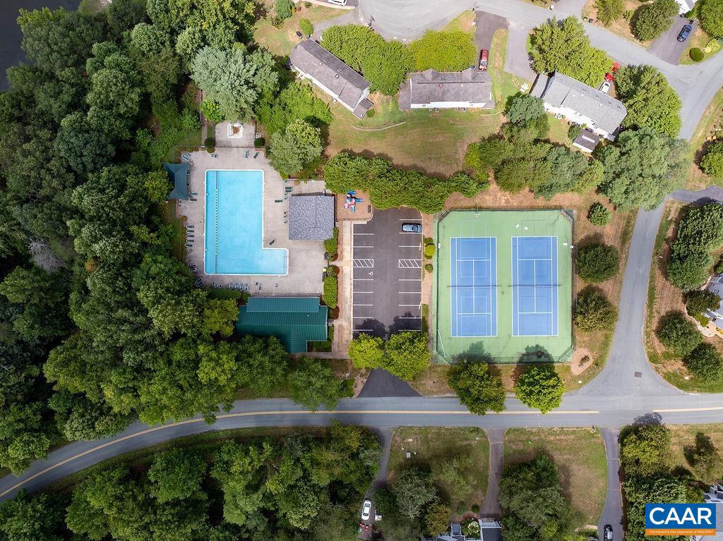 LAKE REYNOVIA - Residential