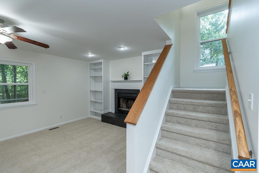 LAKE REYNOVIA - Residential