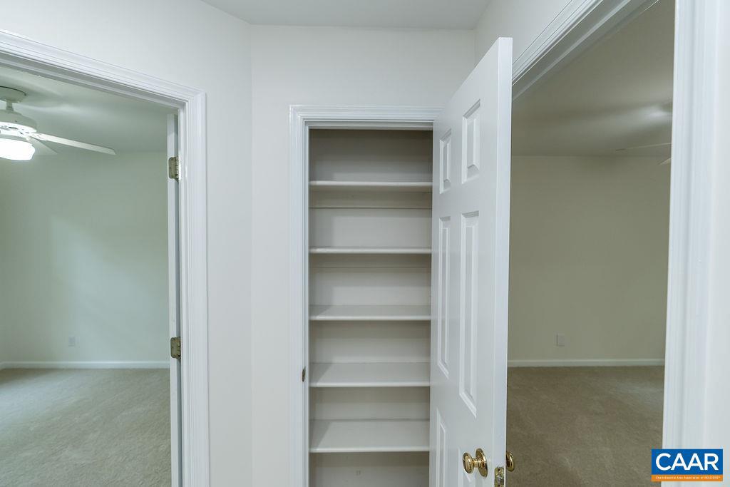 LAKE REYNOVIA - Residential