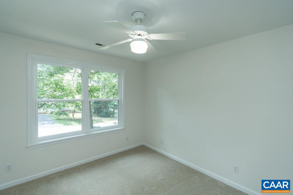 LAKE REYNOVIA - Residential