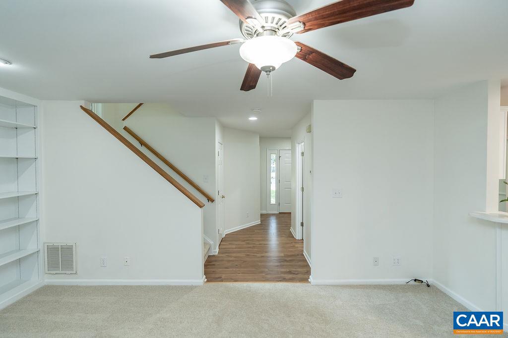 LAKE REYNOVIA - Residential