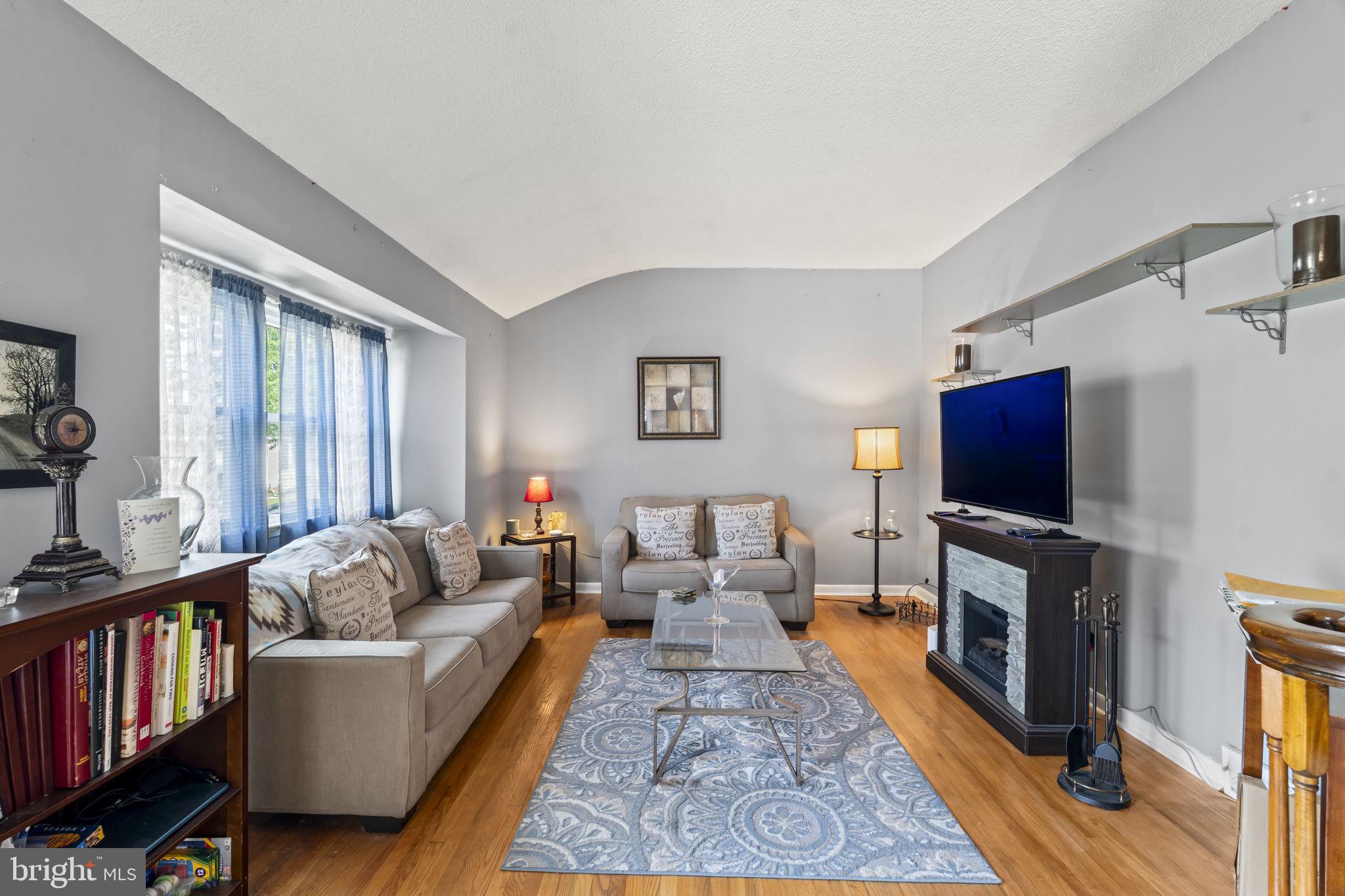 116 LAKE DRIVE