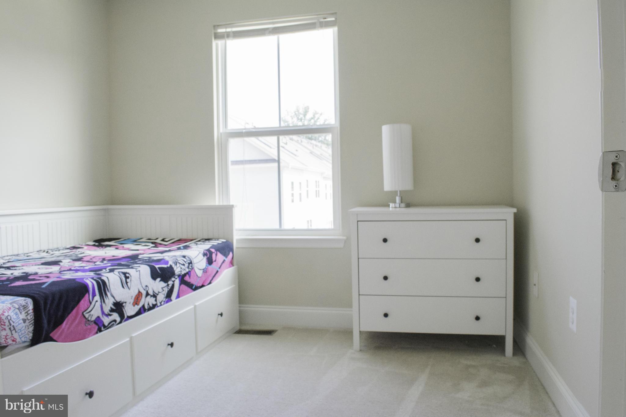 TRIANGLE HIGHLANDS CONDO - Residential