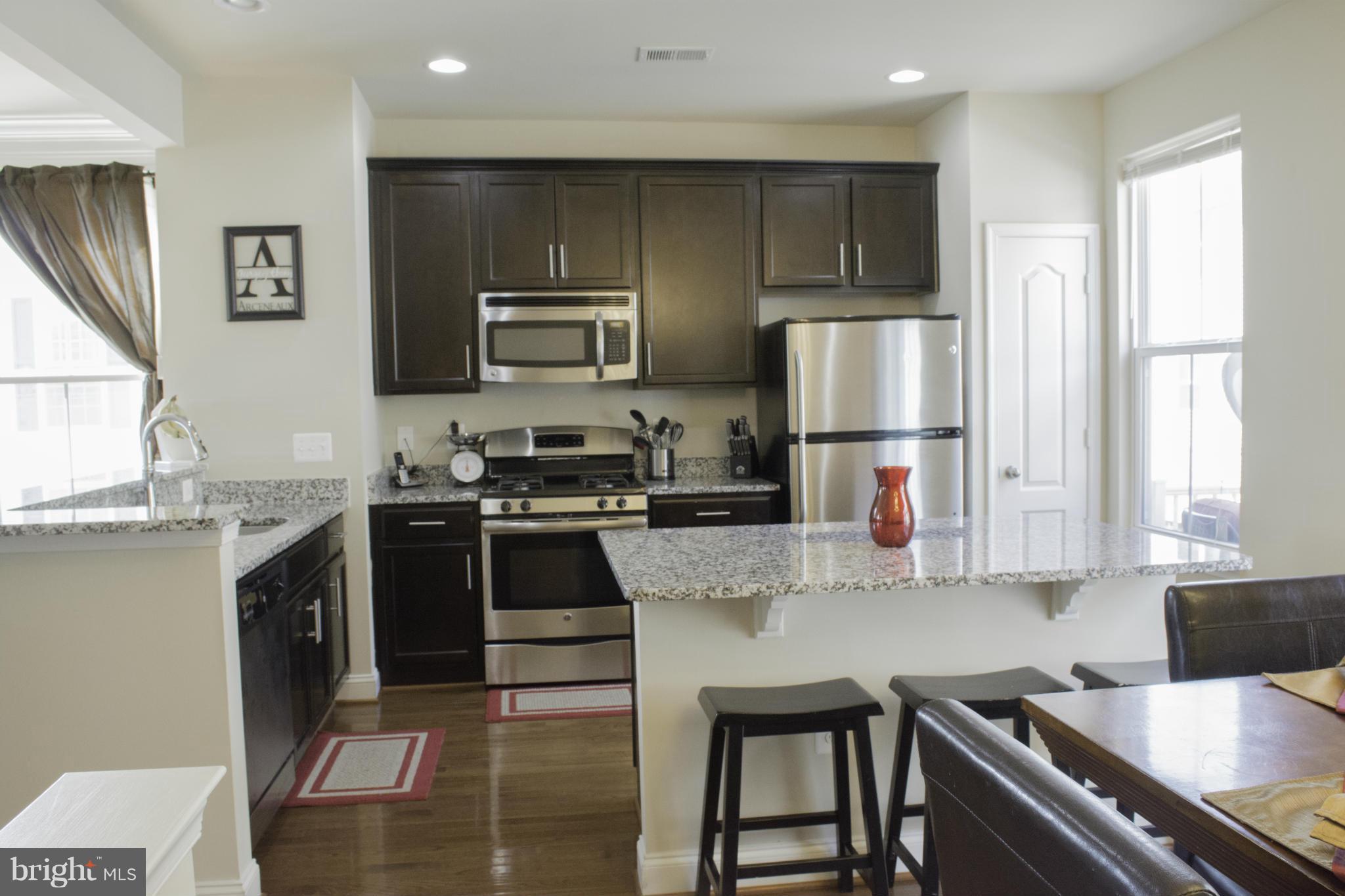 TRIANGLE HIGHLANDS CONDO - Residential