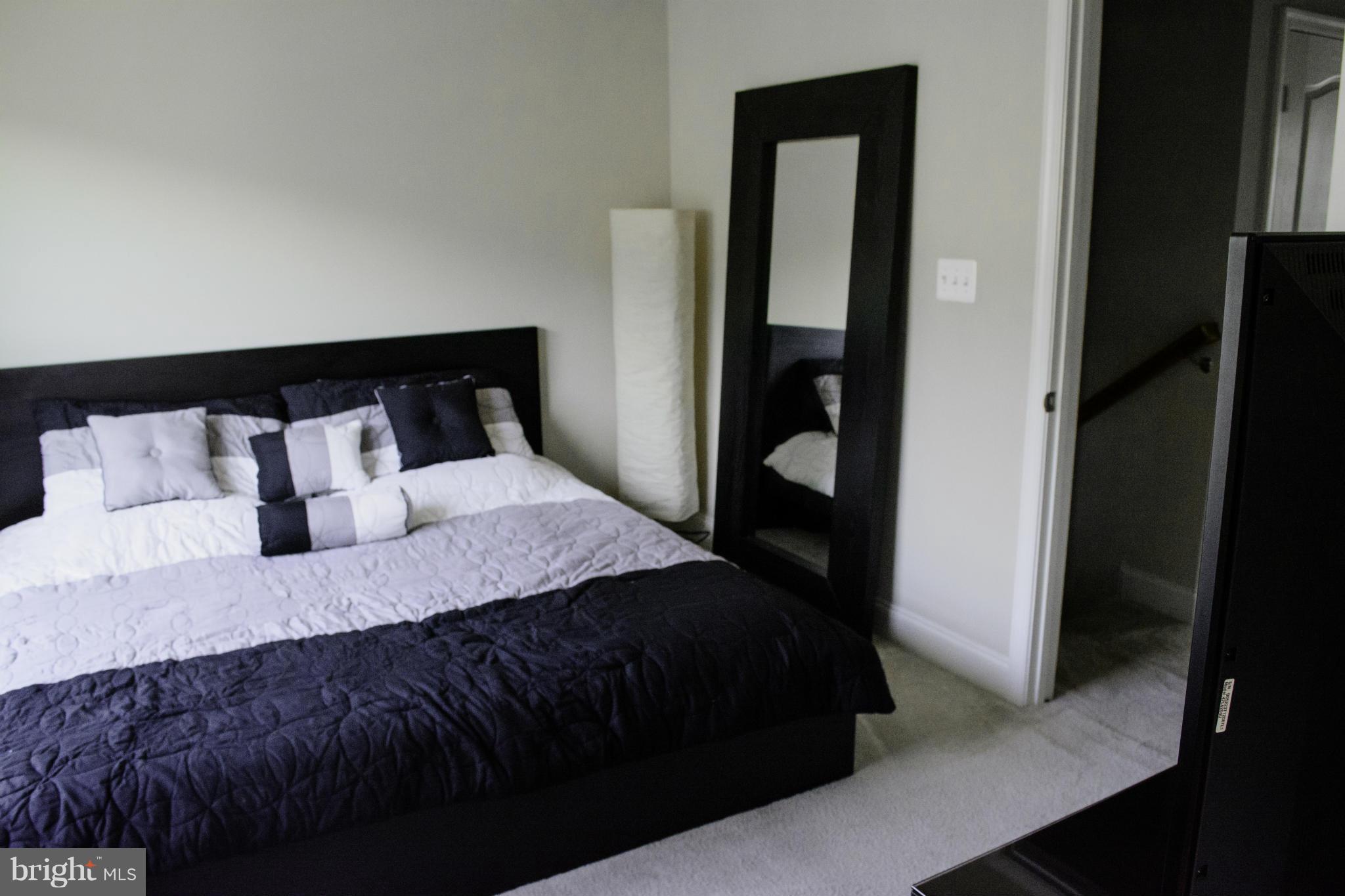 TRIANGLE HIGHLANDS CONDO - Residential