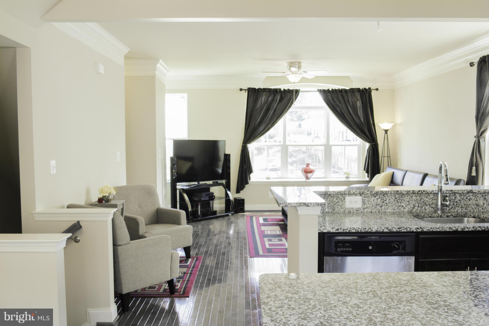 TRIANGLE HIGHLANDS CONDO - Residential