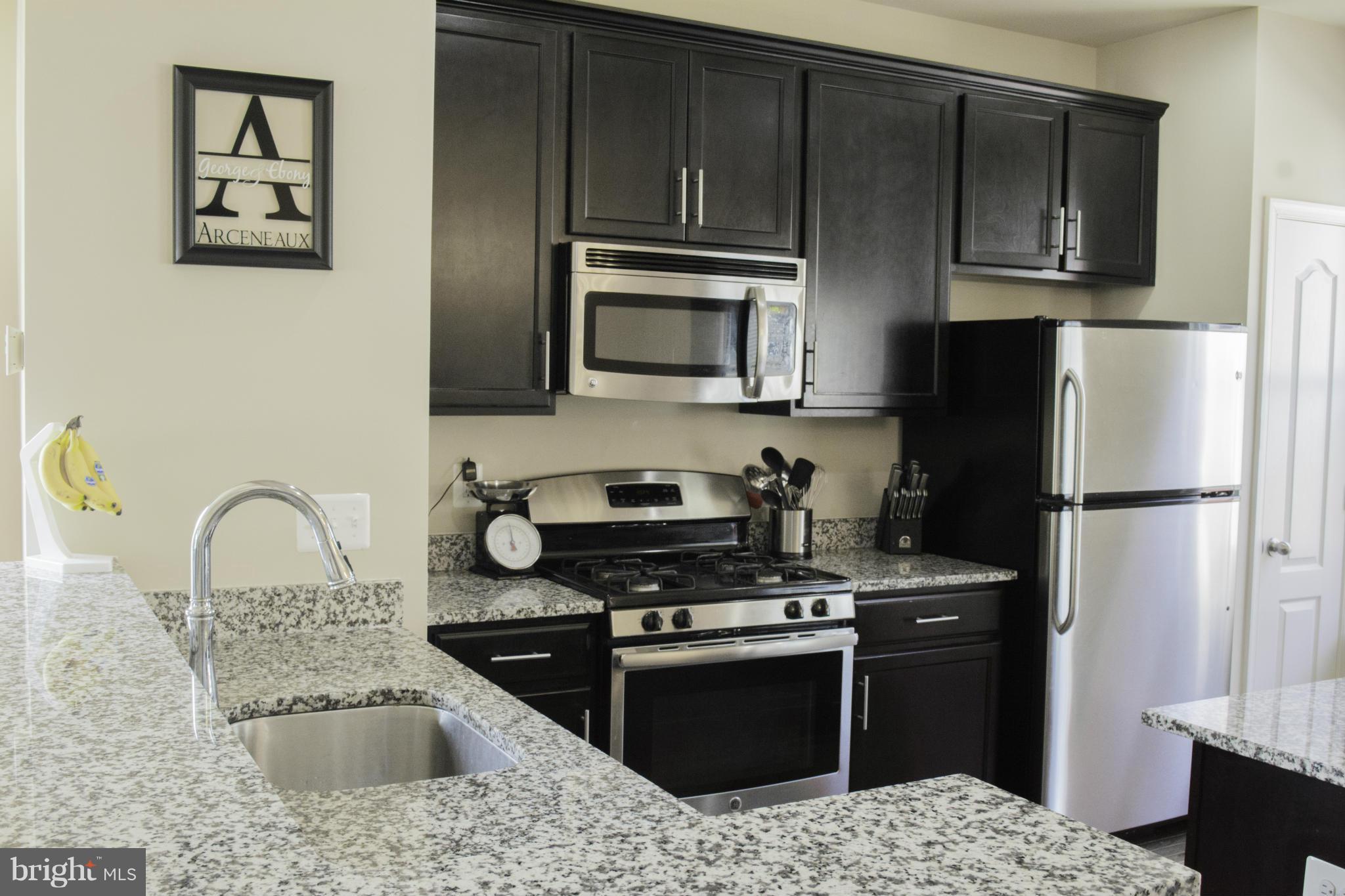 TRIANGLE HIGHLANDS CONDO - Residential