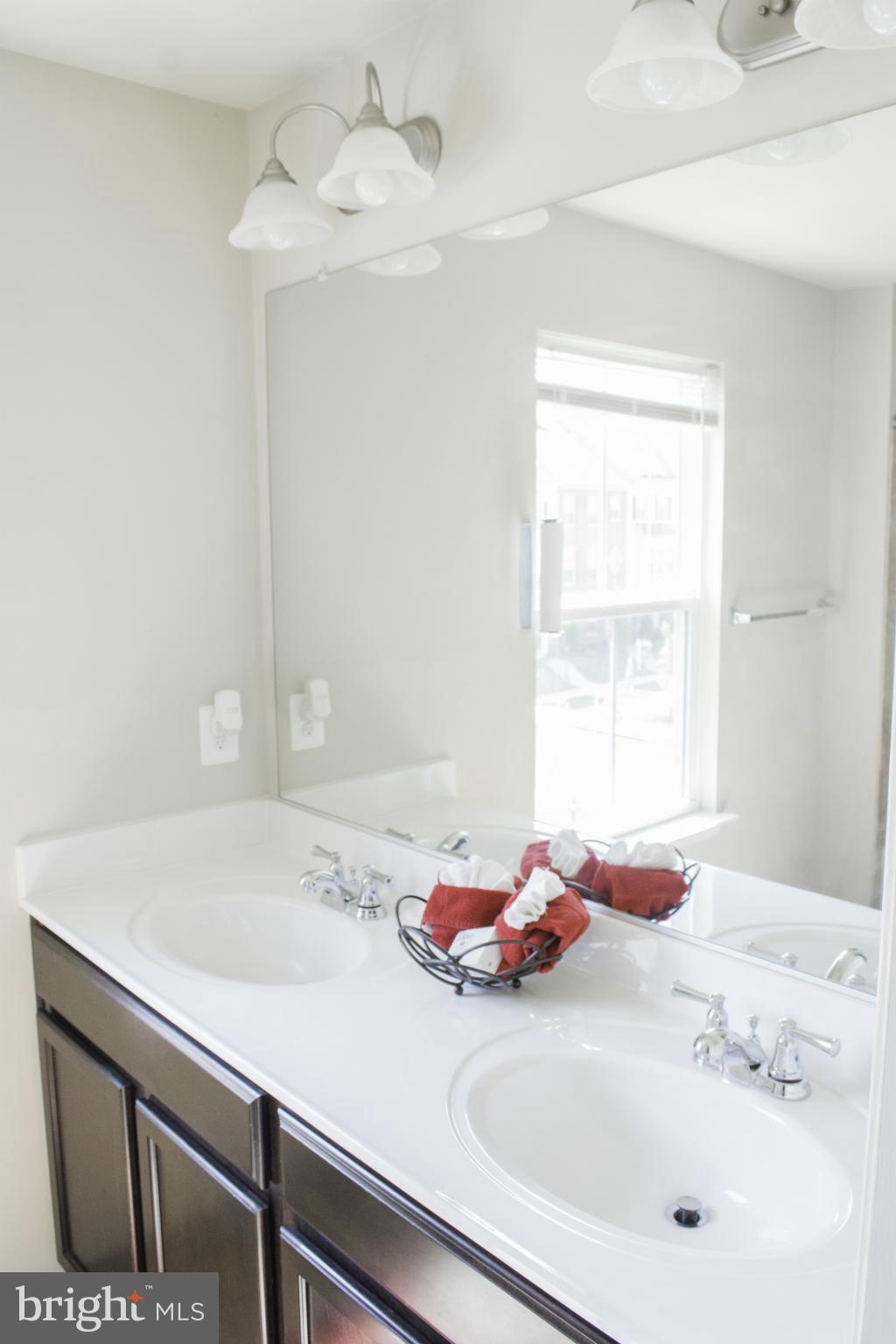 TRIANGLE HIGHLANDS CONDO - Residential