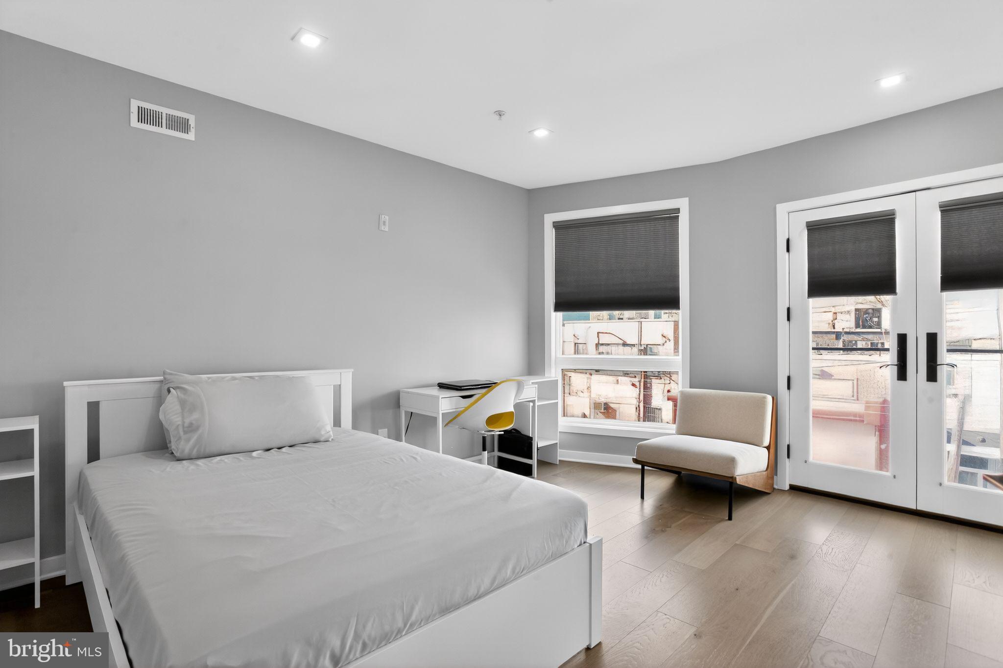 OLD CITY - Residential