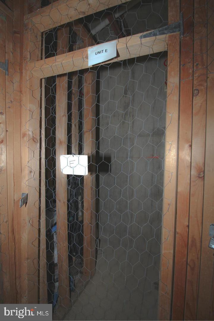 GATES AT WESTFALLS - Residential Lease