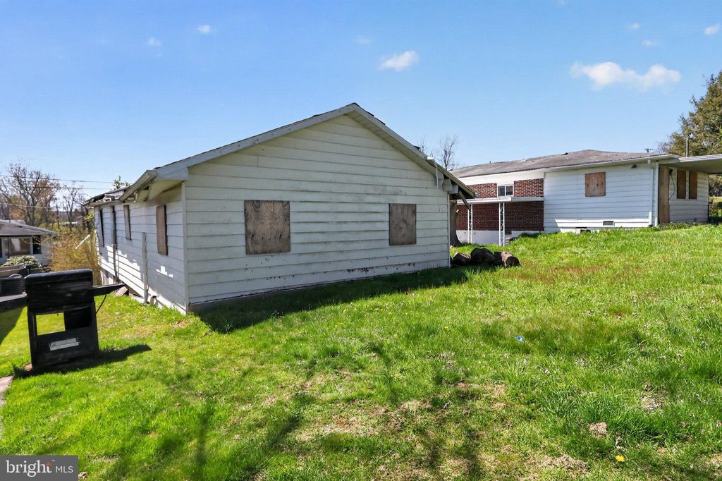 Photo of 113 Cannaday Street, BECKLEY, WV 25801 (MLS # WVRL2000018)