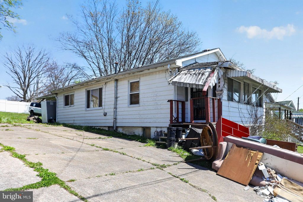 Photo of 113 Cannaday Street, BECKLEY, WV 25801 (MLS # WVRL2000018)