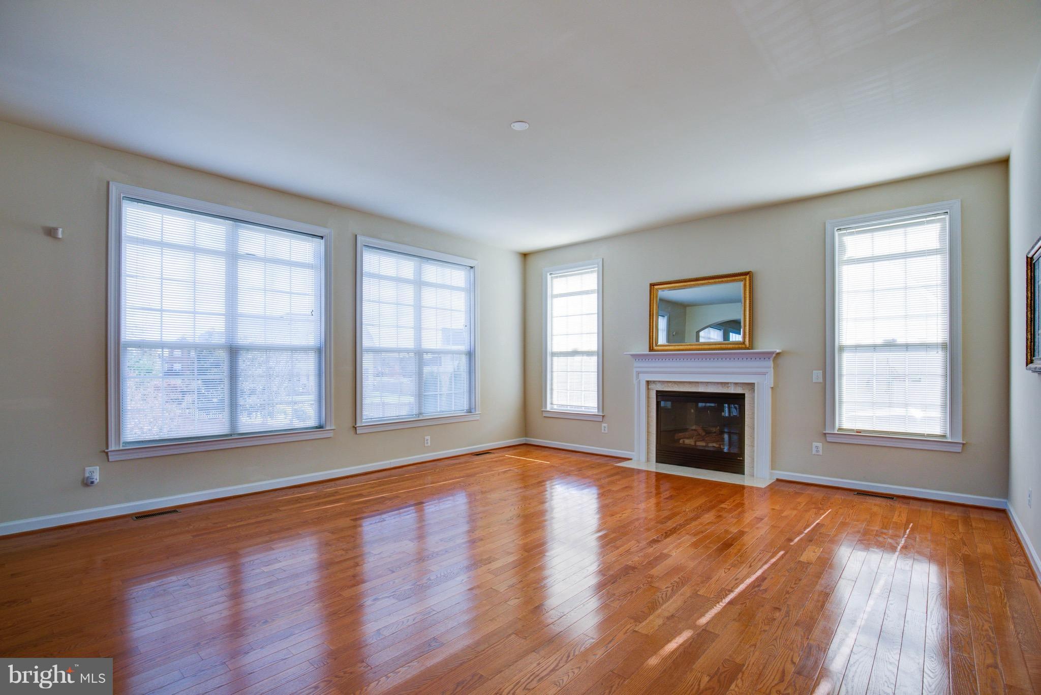 ASHBURN - Residential