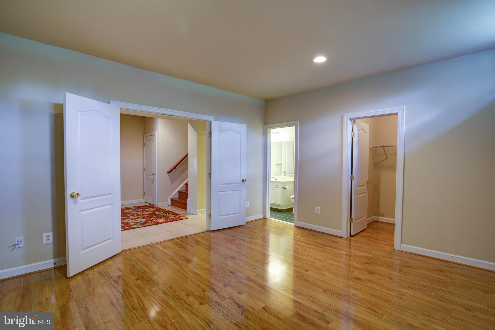 ASHBURN - Residential