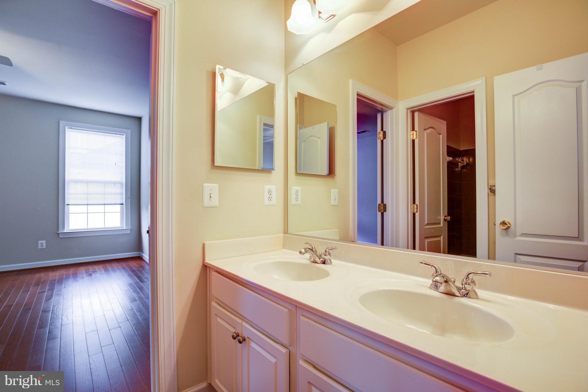 ASHBURN - Residential