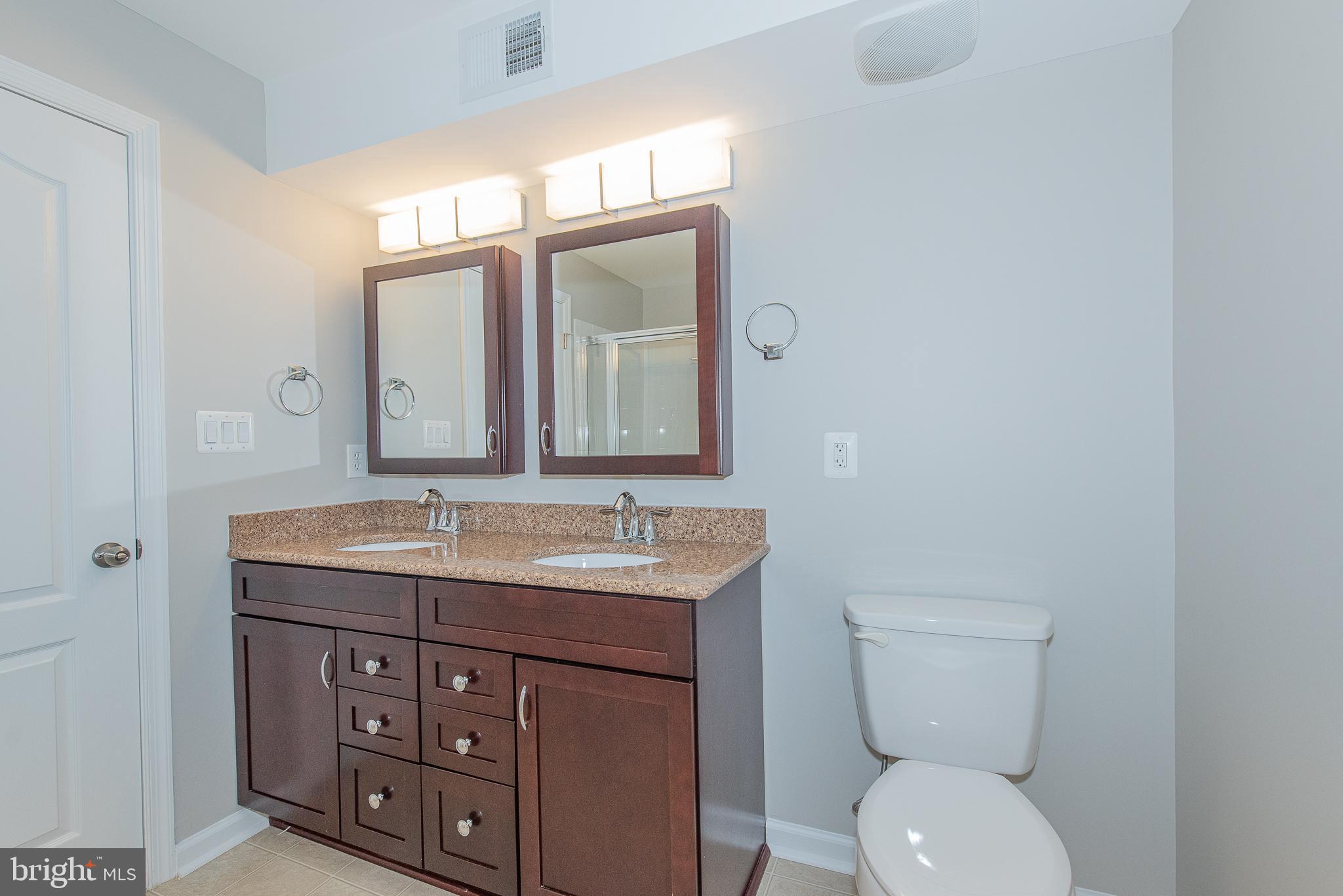 CHATSWORTH VILLAGE CONDO - Residential