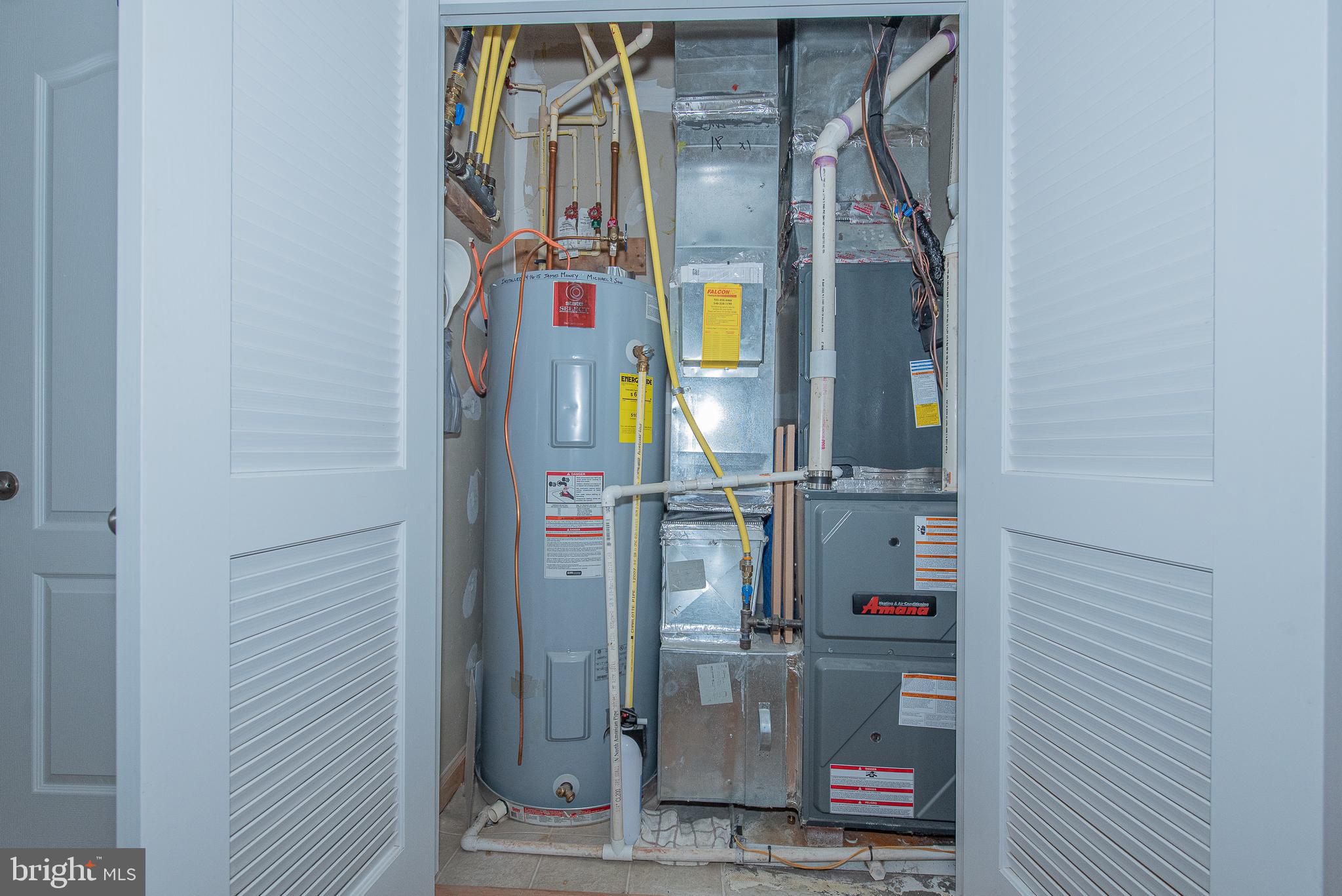 CHATSWORTH VILLAGE CONDO - Residential