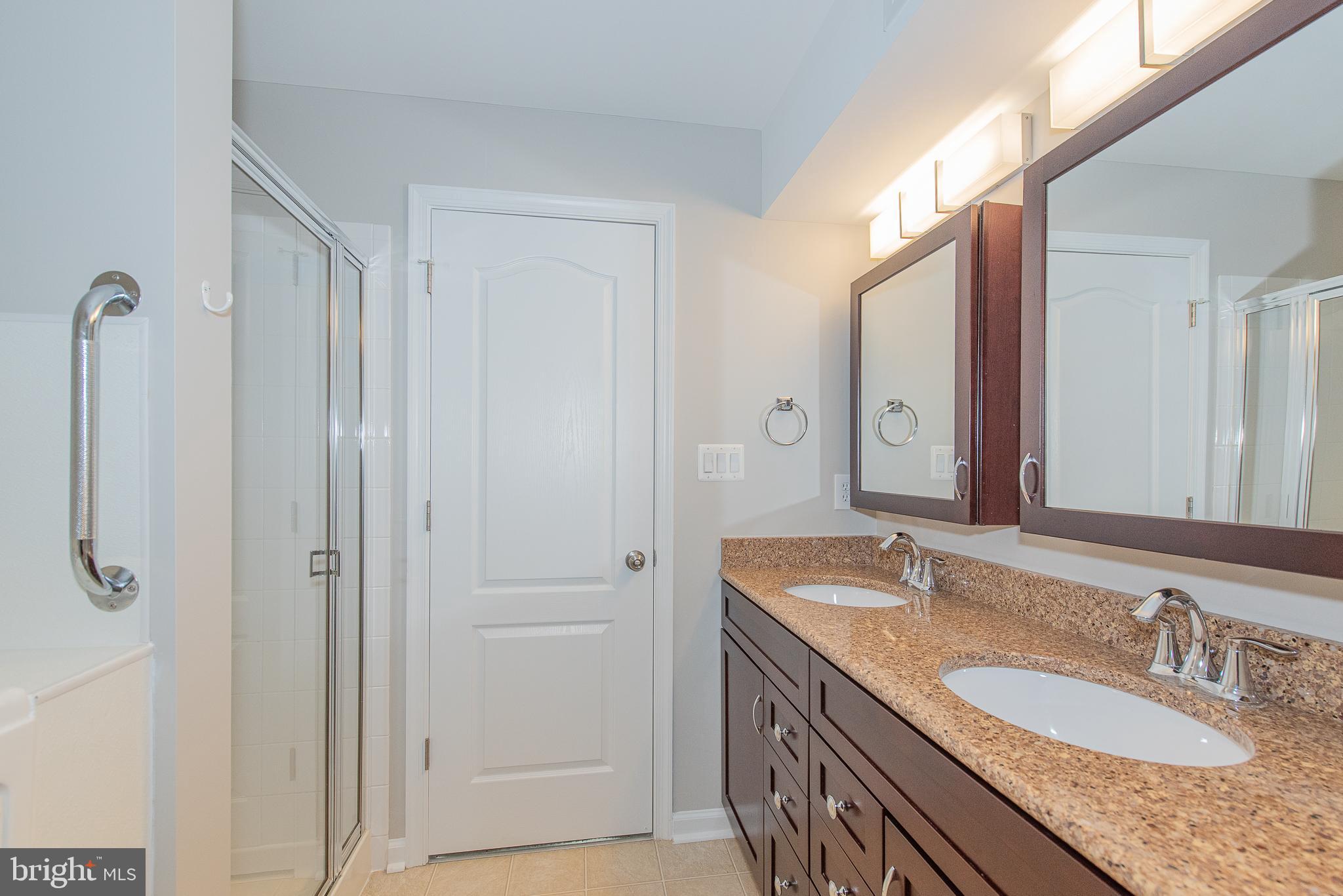 CHATSWORTH VILLAGE CONDO - Residential