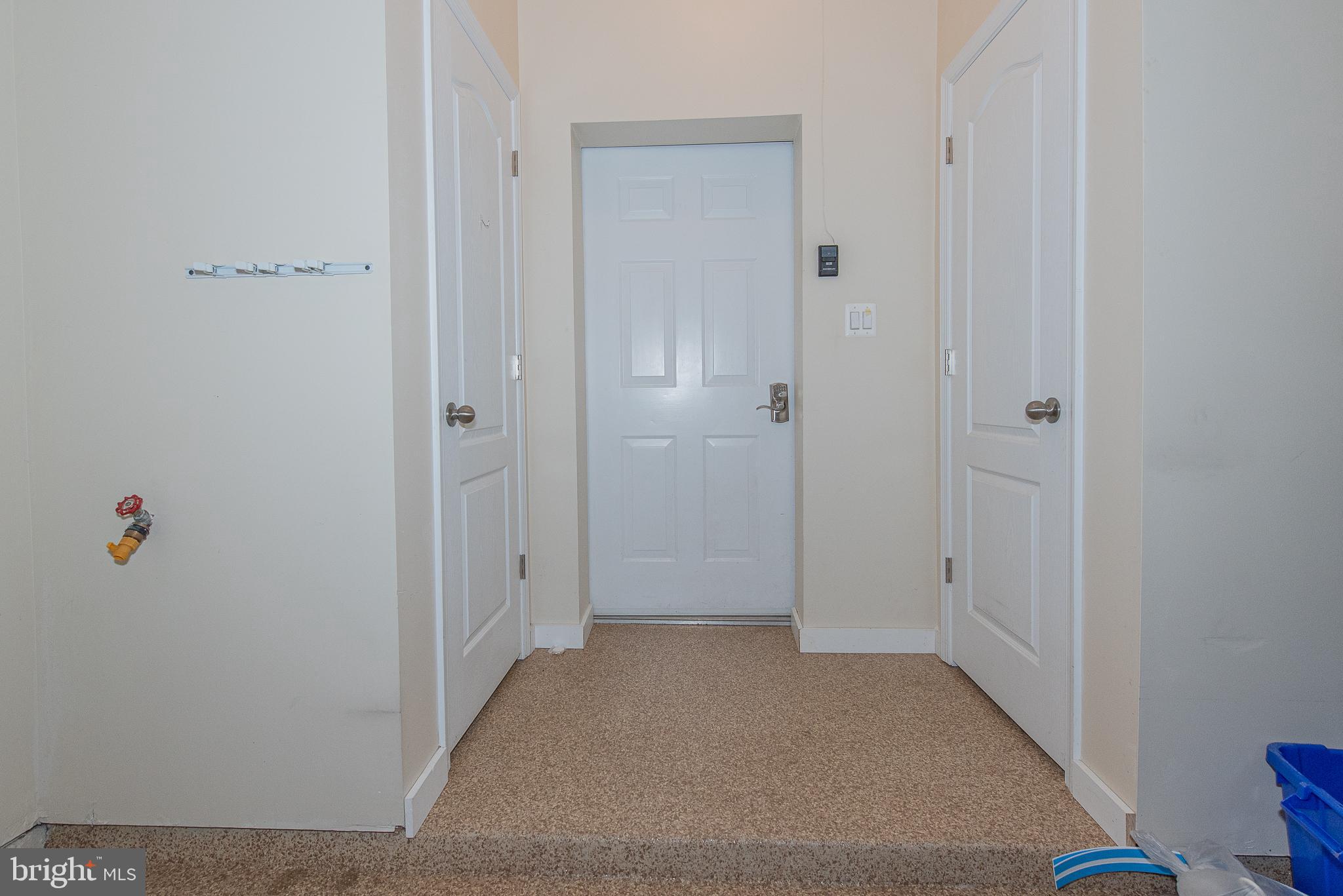 CHATSWORTH VILLAGE CONDO - Residential