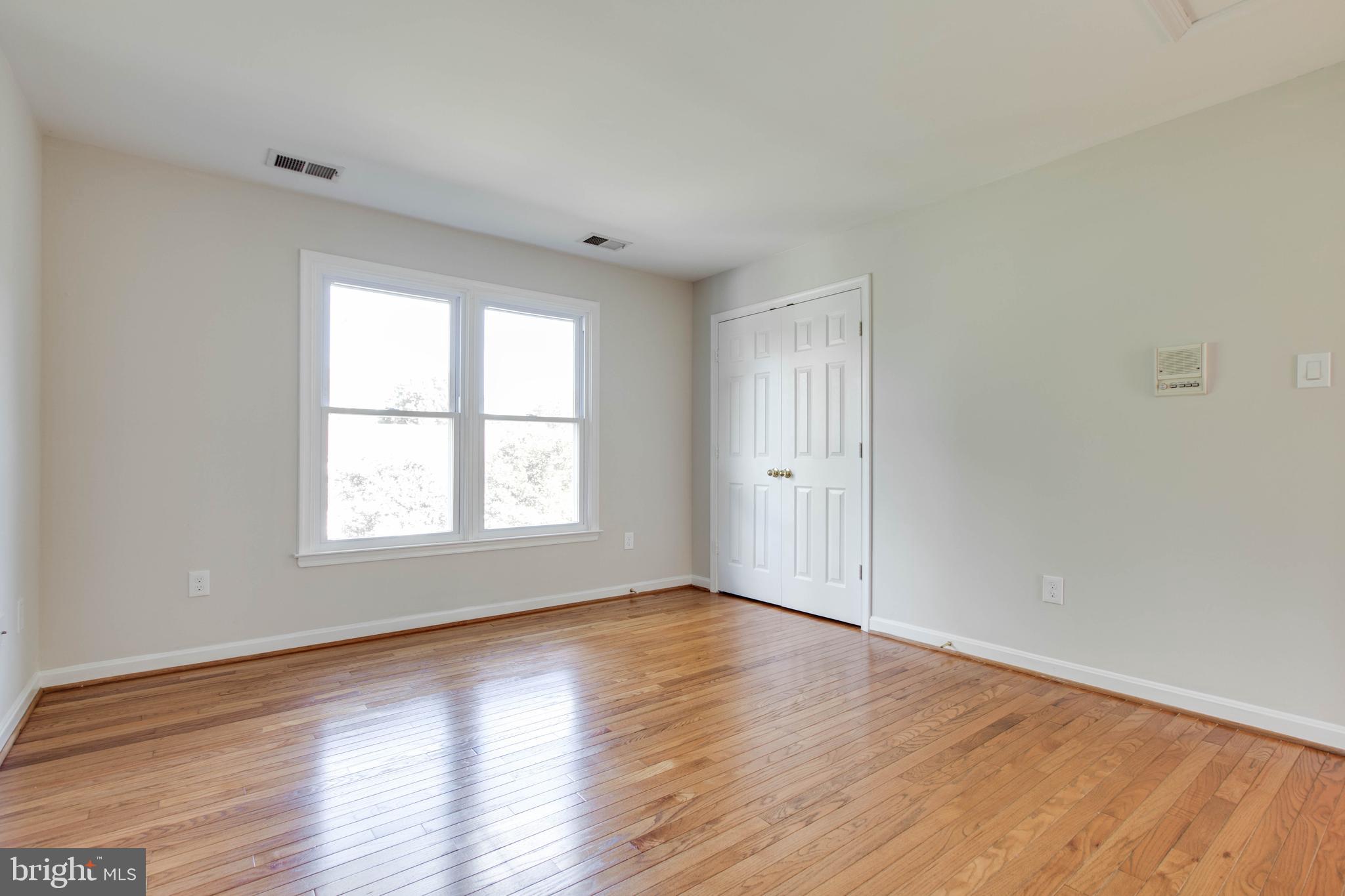 GREENS OF CROFTON - Residential Lease