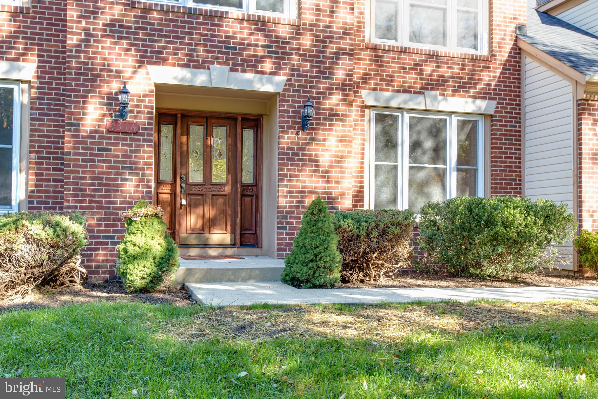 GREENS OF CROFTON - Residential Lease