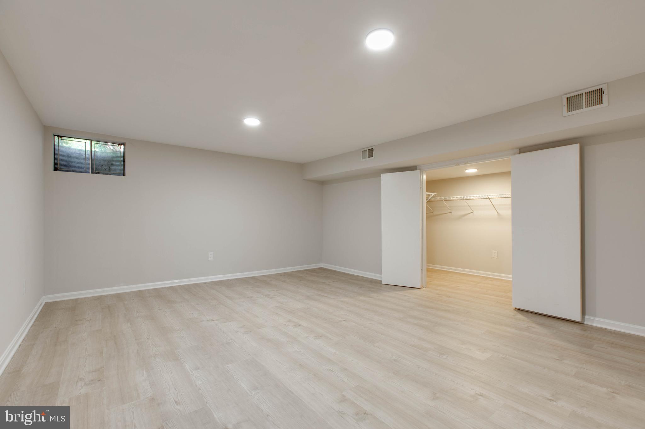 GREENS OF CROFTON - Residential Lease