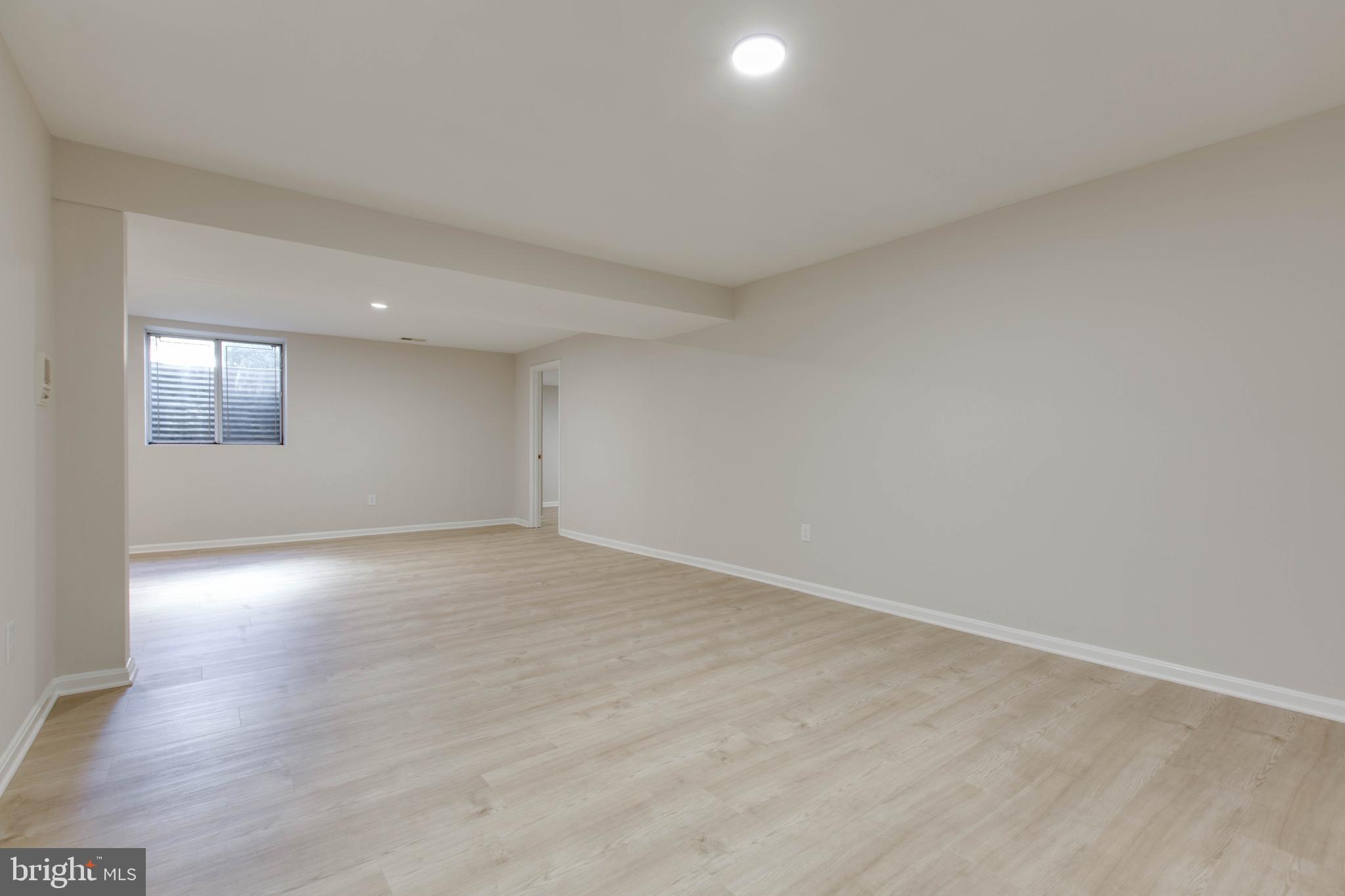 GREENS OF CROFTON - Residential Lease