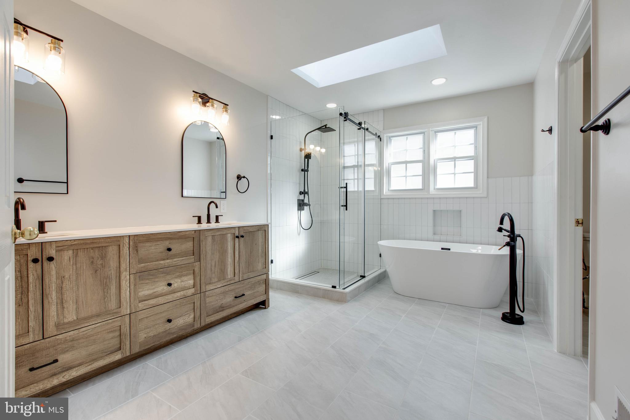 GREENS OF CROFTON - Residential Lease